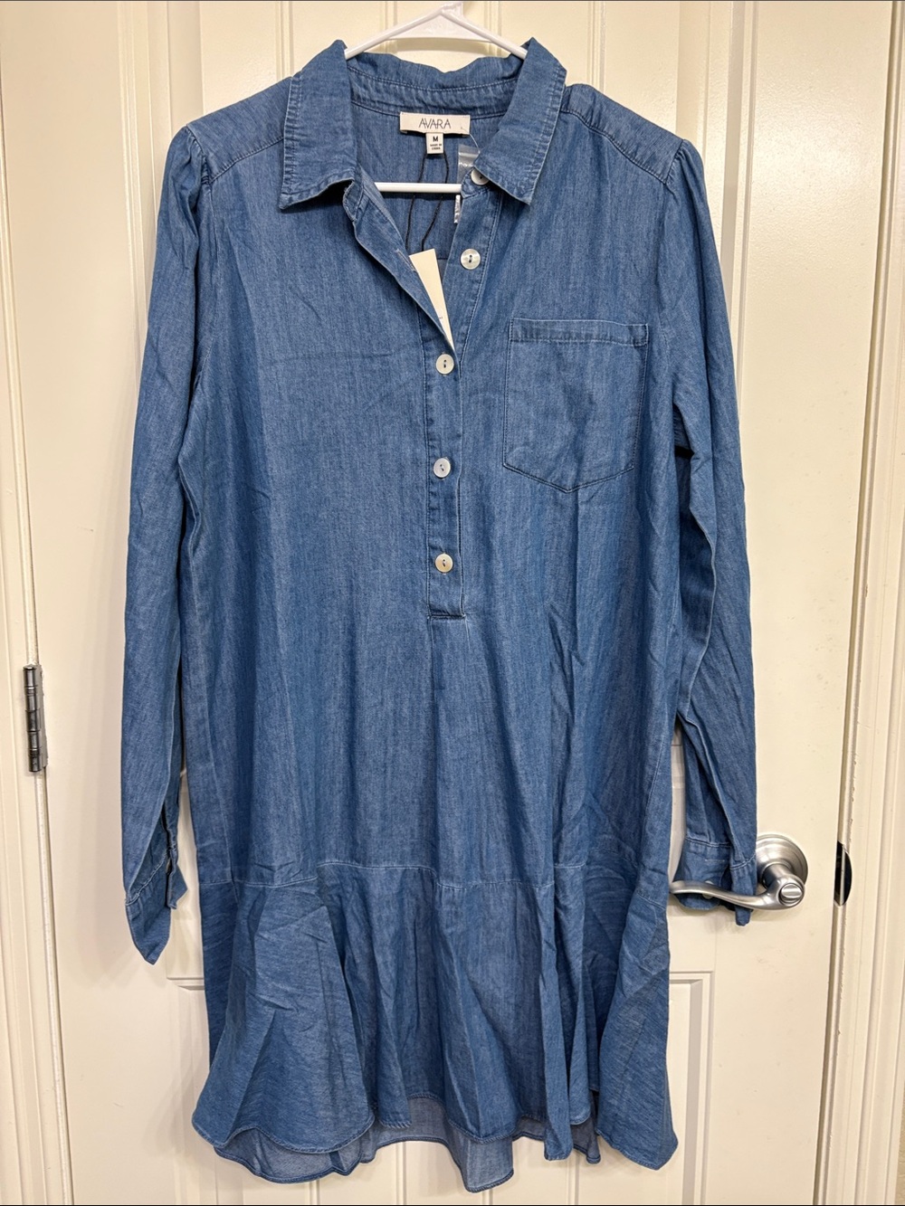 NWT Avara Chambray Button-Front Shirt Dress in Blue